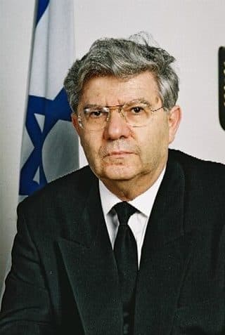 Retrato: Aharon Barak