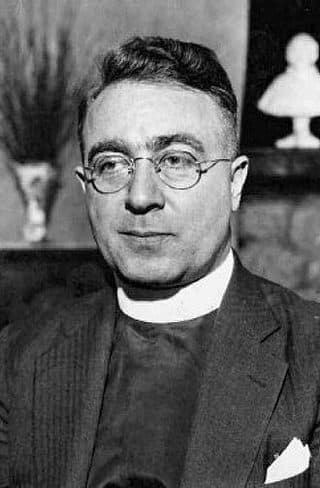 Retrato: Charles Coughlin