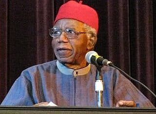 Retrato: Chinua Achebe