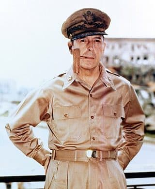 Retrato: Douglas MacArthur