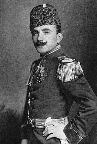 Retrato: Enver Paxá