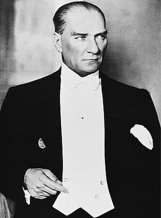 Retrato: Mustafa Kemal Atatürk
