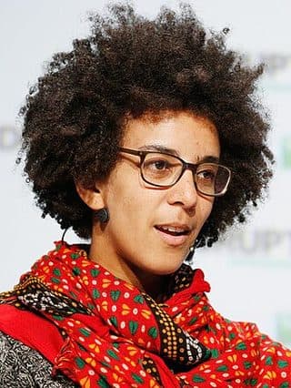 Retrato: Timnit Gebru